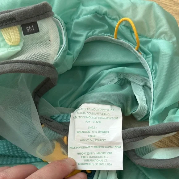 ultimate direction mountain Vesta trail running vest - Picture 3 of 5